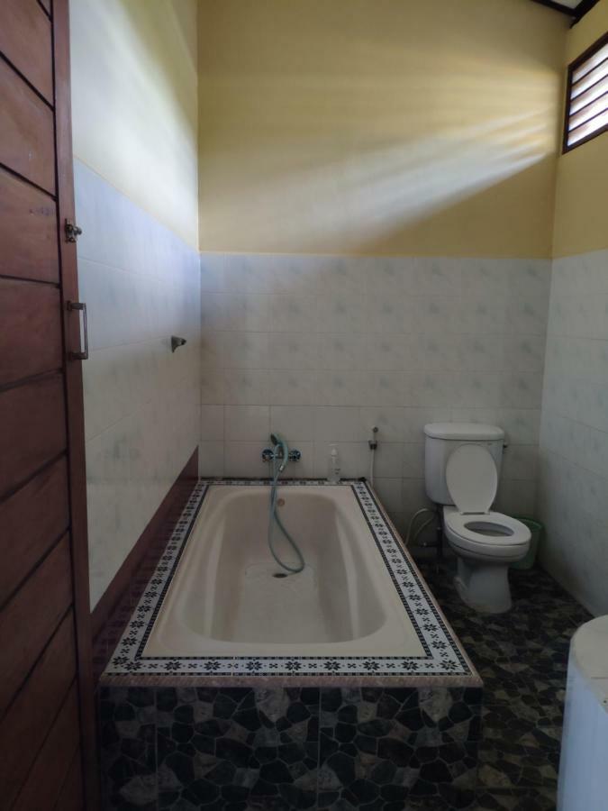 Karangasem Rijasa Homestay מראה חיצוני תמונה